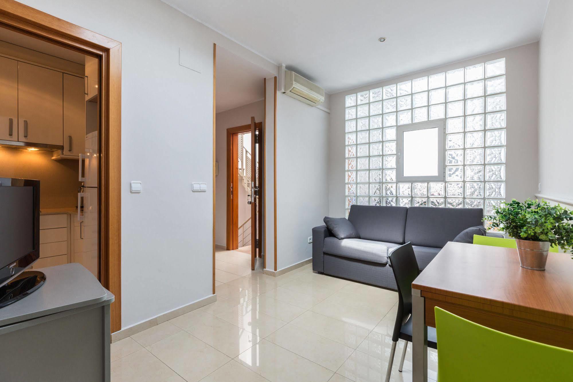 Lodging Apartments City Center-Eixample Барселона Екстер'єр фото